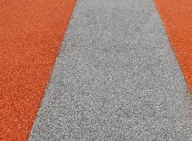 養(yǎng)護(hù)透水地坪時(shí)，要注意什么呢？